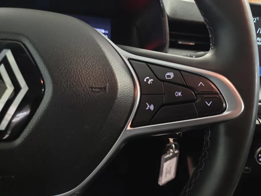 Renault Clio 1.0 TCe 90 GPF evolution | Carplay | Cruise Control | Bluetooth | Elektrische Spiegels | Parkeersensoren | Airco | 12 Maanden BOVAG Garantie |