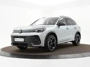 Volkswagen Tiguan 1.5 eHybrid 204pk DSG R-Line Edition · Trekhaak · 360 Camera ·  Matrix LED · Stuur- & Stoelverwarming · Garantie t/m 18-09-2030 of 100.000km