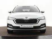 Škoda Octavia Combi 1.4 TSI iV PHEV 204pk DSG Business Edition · Stuur- & Stoelverwarming · Apple/Android Car Play · Cruise Control · Elek. Achterklep · Draadloze Telefoonlader ·