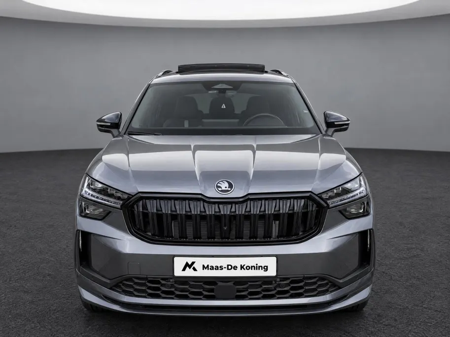 Škoda Kodiaq 1.5 TSI 204pk DSG PHEV Sportline Business · Panoramadak · Wegklapbare Trekhaak · Camera · Elek. Voorstoel · P-Sensoren · 19'' Inch · Garantie t/m 29-06-2030 of 100.000km