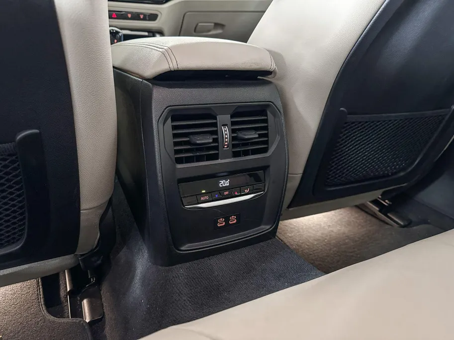 BMW i4 eDrive40 High Executive 84 kWh