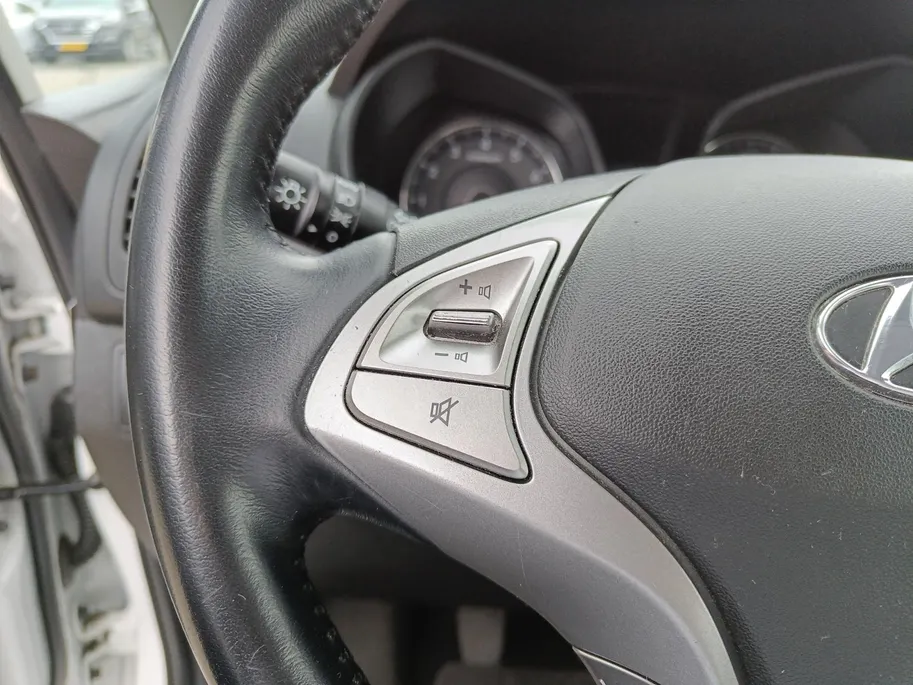 Hyundai ix20 1.4i Go! | Navigatie | Parkeercamera | Airco |