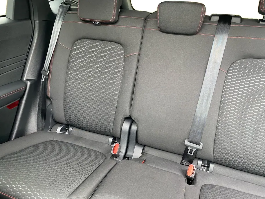 Ford Kuga 2.5 PHEV ST-Line | Schuif/Kantel Dak | Adaptieve Cruise Control | Elek. Trekhaak | 2100 KG Trekgewicht | Winter Pack |