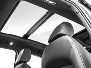 Volkswagen T-Roc 1.5TSI/150PK R-Line Business+ · Panoramadak · Trekhaak · Camera · Apple/Android Car Play · Navigatie · Stoelverwarming · Garantie t/m 09-10-2027 of 100000km.