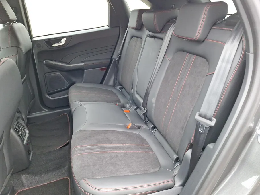 Ford Kuga 2.5 PHEV ST-Line X | Winterpack | El. Trekhaak | Panoramadak | 19' Lichtmetaal | 360Camera | Matrix Ledkoplampen | El. Achterklep | Adaptive cruisecontrol | Dodehoekdetectie | El verst. voorstoelen |