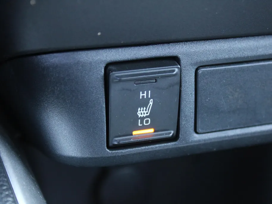 Mazda 2 Hybrid 1.5 Agile | Stuur-/stoelverwarming | Camera | 15' LM | Cruise adapt. | Airco |