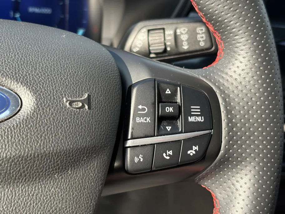 Ford Kuga 1.5 EcoBoost ST-Line X 150PK | PANORAMADAK | TREKHAAK 1800 kg | APPLE CAR PLAY - ANDROID AUTO | ADAPTIEVE CRUISE CONTROL