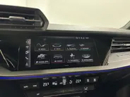 Audi A3 Limousine 110PK 30 TFSI S Edition Automaat | 1e eigenaar | Virtual Cockpit | Navi | Armsteun | Cruise Control | Zwarte Lichtmetalen Velgen | Apple CarPlay/Android Auto | Full LED koplampen | Keyless Entry |