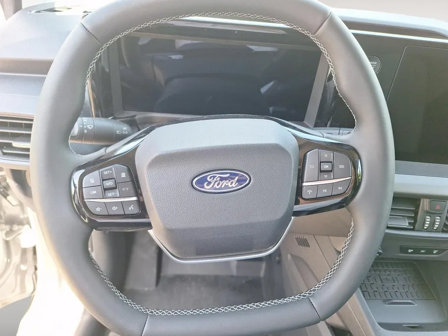 Ford E-Transit Courier Limited 44 kWh | Driver assistancepack | Winterpack | Trekhaak | Led laadruimteverlichting | Climate Control | Verwarmbare stoelen | Camera | 17' Lichtmetaal |te bestellen