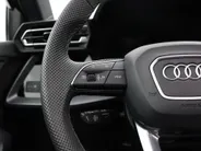 Audi A3 Sportback 40 TFSIe S-Tronic 204 pk S Edition · Panoramadak · Camera · HUD Head-up display · SONOS · Ambient light Pro · Elek. Achterklep · 18 inch · Garantie t/m 07-08-2030 of 100.000km