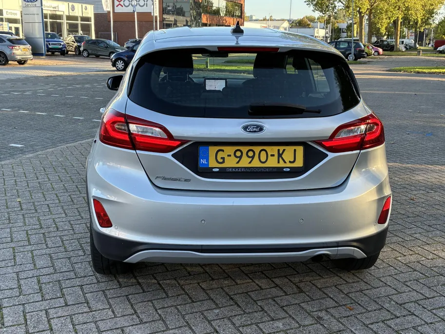 Ford Fiesta 1.0 EcoBoost Active ** VOORRUITVERWARMING ** PARKEERSENSOREN ACHTER **