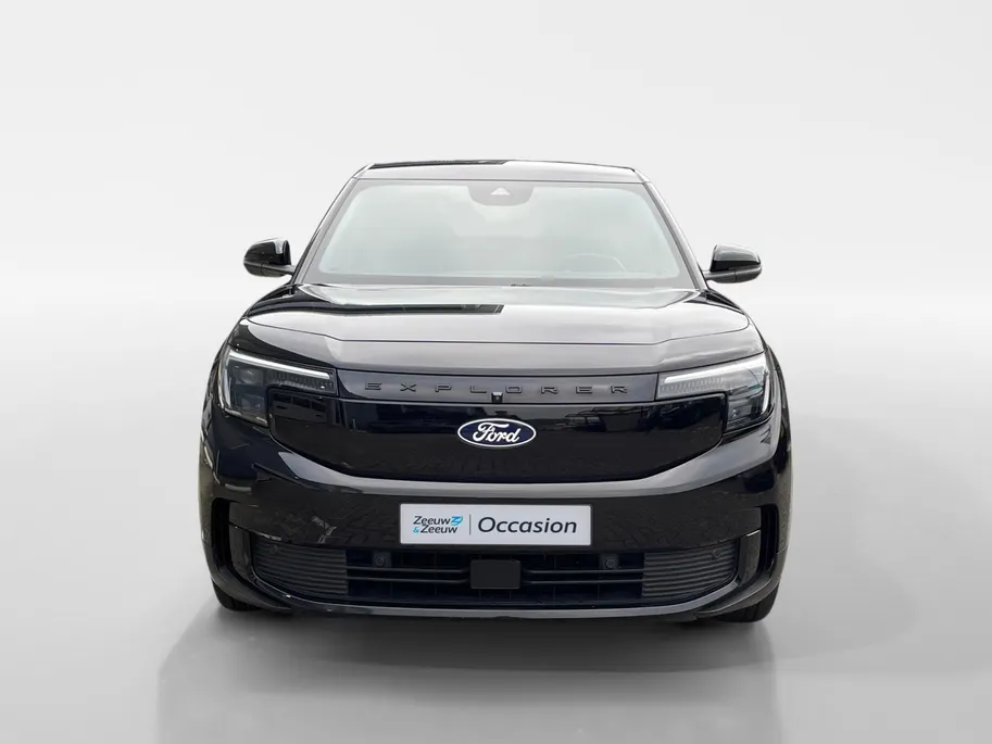 Ford Explorer Premium Extended Range RWD 77 kWh | Full Option | Black uitvoering | Trekhaak | Dealer onderhouden | AGR stoelen 12-wegs verstelbaar 21 inch wielen | Panoramadak | 1e eigenaar |