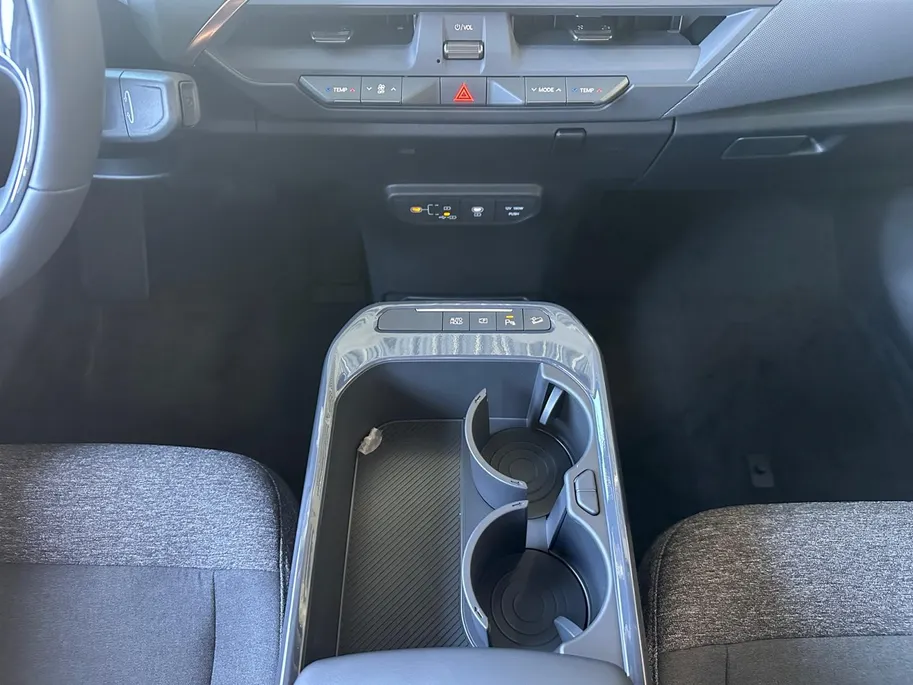 Kia EV5 Air 81.4 kWh | NIEUW TE BESTELLEN | 3000,- INRUILKORTING | Stoel & Stuurverwarming | Rijbereik tot 530km | Wireless auto/carplay |