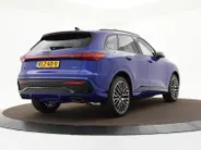 Audi Q5 e-hybrid quattro S edition Competition 367 PK · Panorama dak · Trekhaak elek. wegklapbaar · bijrijdersdisplay · 21' LM Velgen