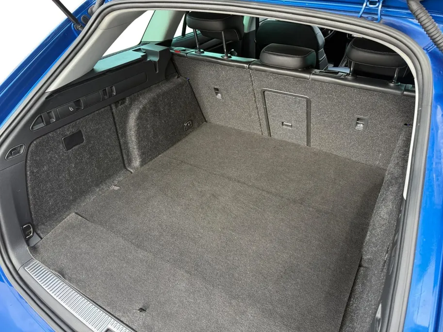 Škoda Superb Combi 1.4 TSI iV Business Edition Plus *Automaat*Navi+Camera*Parkeersensoren*Elekt. Stoelen*Lederen bekleding*Winter Pack*VOL OPTIES!