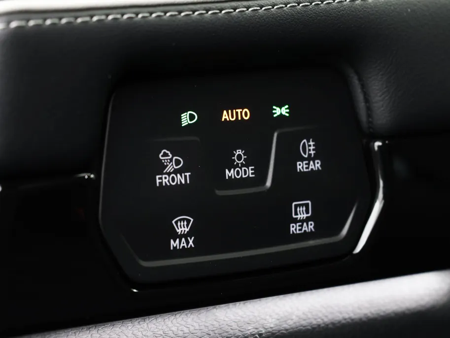 Volkswagen ID.7 Tourer Pro Limited Edition 77kWh 286pk · Navigatie · 360 camera · Trekhaak · 20' LM velgen