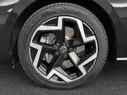 Volkswagen Passat Variant 1.5 eHybrid 204pk DSG R-Line Business · Camera · Stuur- Stoel & achterbankverwarming · Keyless · Dodehoeksensor · Massagefunctie Voorstoelen · Garantie t/m 16-09-2028 of 100.000km