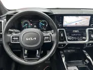 Kia Sorento 1.6 T-GDI Hybrid 2WD ExecutiveLine 5p. | Apple Carplay / Android Auto | Navigatiesysteem | Elektrisch Verstelbare Voorstoelen | Bestuurdersstoel met Geheugen | Elektrisch Schuif / Kanteldak | Elektrisch Bedienbare Achterklep | Stoelverwarming + Stoelkoeli