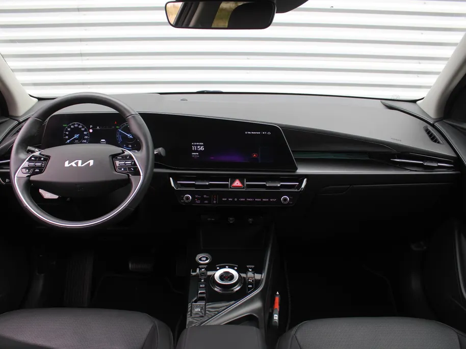 Kia Niro 1.6 GDi Hybrid DynamicPlusLine | Trekhaak | BTW Auto | Schuifdak | Stuur-/stoelverwarming | Cruise adapt. | Camera | Clima | Leer | HUD | LED | 16' LM |