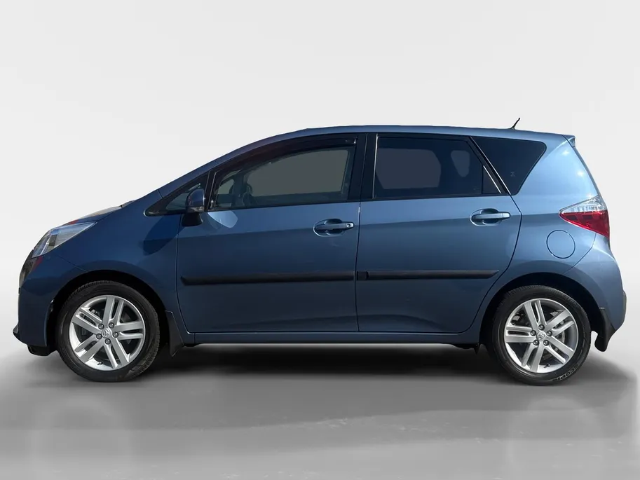 Toyota Verso-S 1.3 VVT-i Dynamic | Achteruitrij Camera | Panorama Dak | Parkeersensoren | Airco | Bluetooth | Hoge Instap | 12 Maanden Bovag Garantie