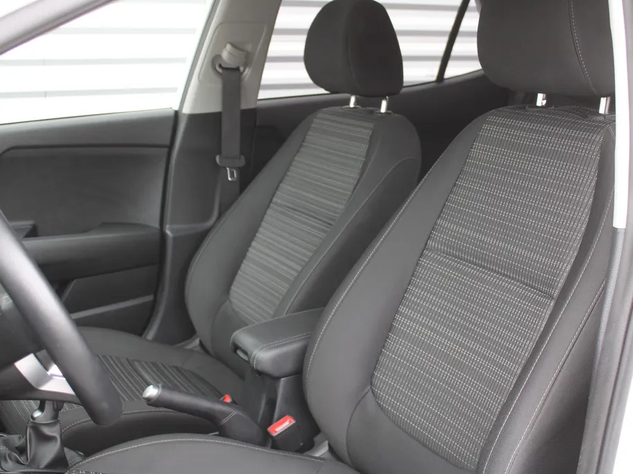 Kia Stonic 1.0 T-GDi MHEV DynamicPlusLine | Stuur-/stoelverwarming | Camera | Cruise adapt. | Clima | LED | Navi | 16' LM | Keyless |