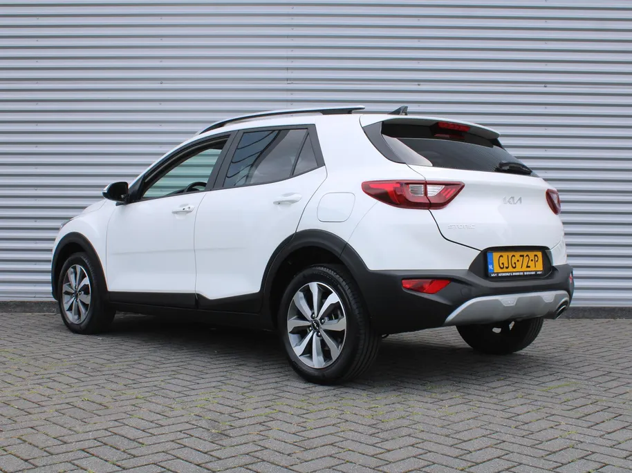 Kia Stonic 1.0 T-GDi MHEV DynamicPlusLine | Stuur-/stoelverwarming | Camera | Clima | Cruise | 16' LM | Navi | LED | Keyless |