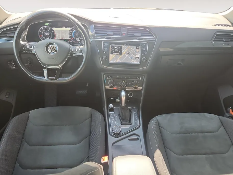 Volkswagen Tiguan 2.0 TSI 4Motion Highline | Virtual | Adaptive Cruise | 360 Camera | NL Auto | Elektr. Kofferklep | 1 Jaar Bovag Garantie |