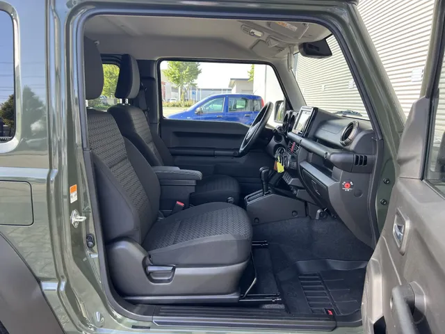 Suzuki Jimny 1.5 Stijl Automaat | Apple Carplay & Android Auto | Climate Control | Noppenbanden | 4 Zitplaatsen