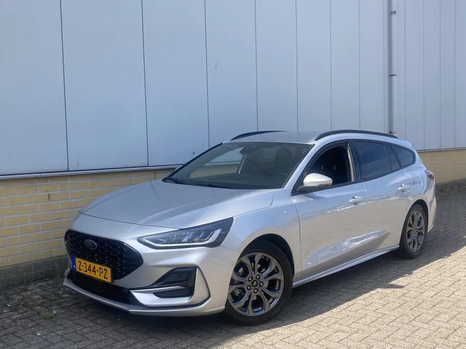 Ford Focus 1.0 EcoBoost Hybrid 125 pk ST Line Wagon Navigatie groot scherm - Apple Carplay/ Android Auto - Winter Pack - Driver Assistance Pack