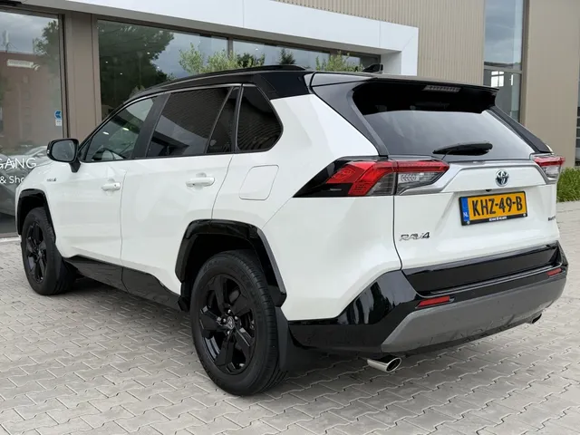 Toyota RAV4 2.5 Hybrid Bi-Tone | Stoel & stuurverwarming | Keyless