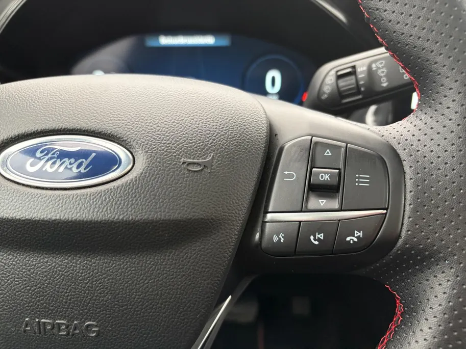 Ford Focus Wagon ST-Line 155PK Automaat | Panoramadak | Afn. Trekhaak | Adaptieve Cruise Control | Winter Pack | BLIS | B&O | Privacy Glass