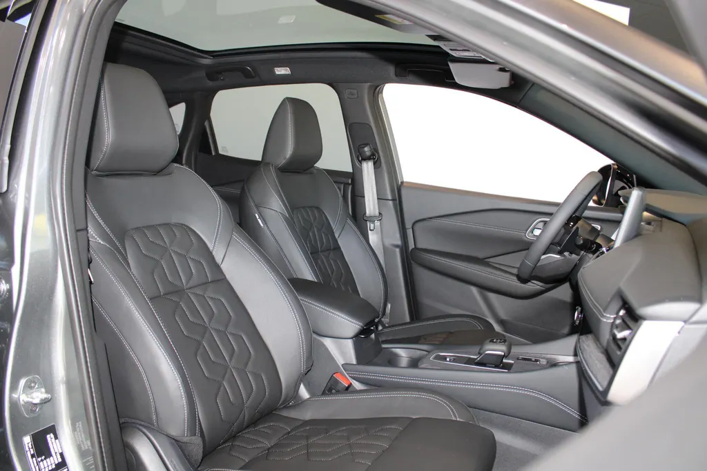 Nissan QASHQAI 1.3 MHEV Xtronic Tekna | NISSAN MORE 10 Jaar garantie | €6.000,- Korting | 1800 kilo trekgewicht | Panoramadak | Keyless | | Bomvol optie's  | 360 camera |