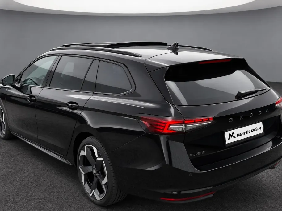 Škoda Superb 1.5TSI PHEV 150kW/204PK Sportline · Panoramadak · Trekhaak · Camera ·  Leder/Alcantara · Garantie t/m 17-06-2027