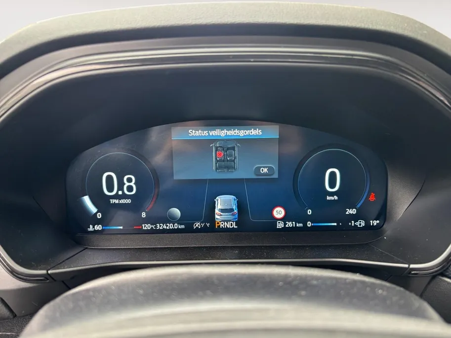 Ford Focus Wagon 1.0 EcoBoost Hybrid ST Line Style | Navigatie | Panorama Dak | Stoel/Stuur/Voorruitverwarming | Apple Carplay / Android Auto | Panorama Dak | Adaptieve Cruise Control | Lichtmetalen Velgen |
