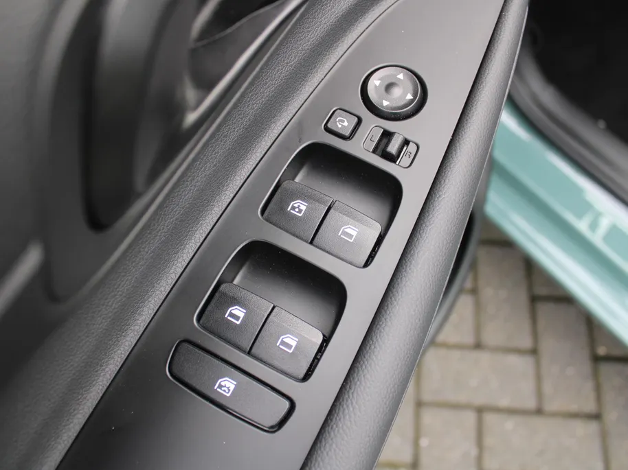 Hyundai i20 1.0 T-GDI Comfort Smart | Camera | 16' LM | Cruise | Navi | Apple Carplay/Android Auto | Dodehoek detectie | Airco | Automaat |