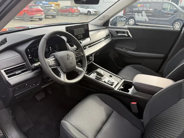 Mitsubishi Outlander 2.4 PHEV Pure
