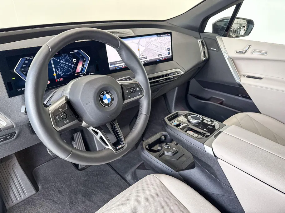 BMW iX xDrive45 Innovation Pack
