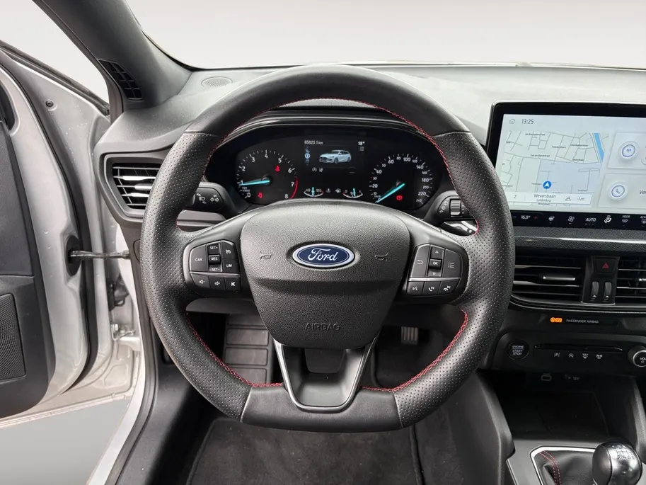 Ford Focus Wagon 1.0 EcoBoost Hybrid ST Line | Navigatie | Stoel/Stuur/Voorruitverwarming | Apple Carplay / Android Auto | Cruise Control | Lichtmetalen Velgen |