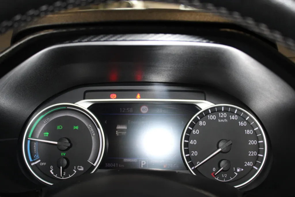 Nissan Juke 1.6 Hybrid N-Connecta | Navigatie | Achteruitrij camera | Parkeersensoren achter | Apple carplay & Android auto | Automaat | Keyless entry | LM wielen |