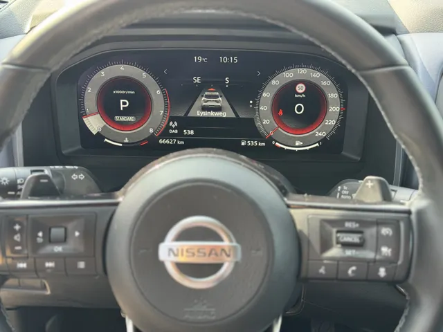 Nissan QASHQAI 1.3 MHEV Xtronic N-Connecta 1/2 leder