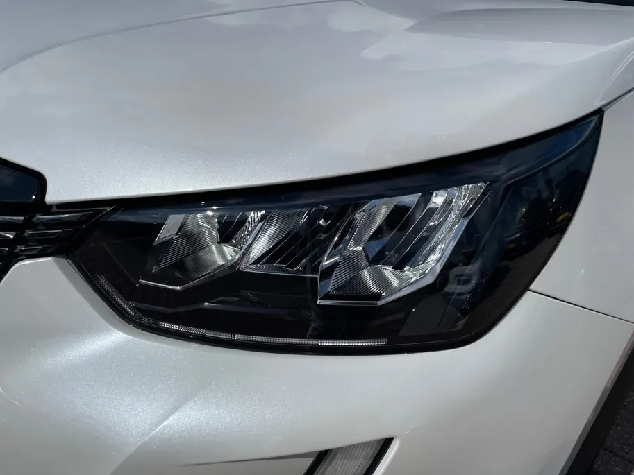 Peugeot 2008 1.2 PureTech Allure Pack *Navi+Camera*Climate Control*Stoelverwarming*LM.Velgen*1ste eigenaar!