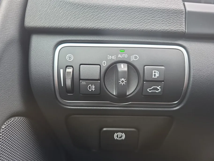 Volvo S60 1.5 T2 Kinetic | Automaat | Stoelverwarming | Navigatie | Climate Control | Goed onderhouden! | 12 maanden garantie! |