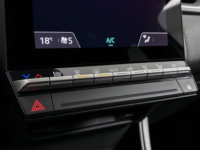Renault Captur 1.8 E-Tech full hybrid 160PK techno | CAMERA | NAVI
