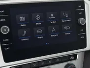 Volkswagen Passat Variant 1.4 TSI 125pk Comfortline Business · Trekhaak · Apple/Android Car Play · Navigatie · Clima · Elek. kofferbakklep ·