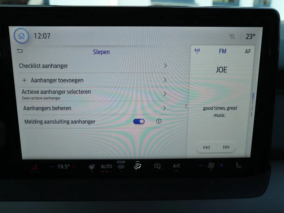 Ford E-Transit Courier Limited 44 kWh | TREKHAAK | NAVI | WINTERPACK |