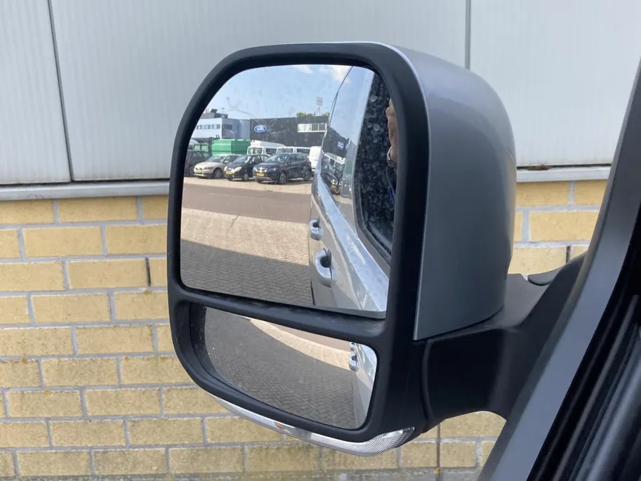 Ford Transit Custom 340 2.5 PHEV L1H1 Limited Kombi 8-pers VOORRAAD Prijs EX BTW Inclusief BPM