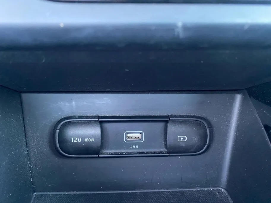 Kia Niro 1.6 GDi Hybrid DynamicLine | Climate control | Cruise control | Navigatie | Trekhaak | Parkeercamera |