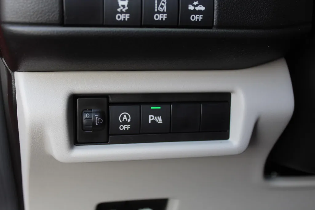 Suzuki Swift 1.2 Select Automaat | Nu € 2.200,- KORTING | Stoelverwarming | Lichtmetalen velgen | meerprijs kleur € 699,-