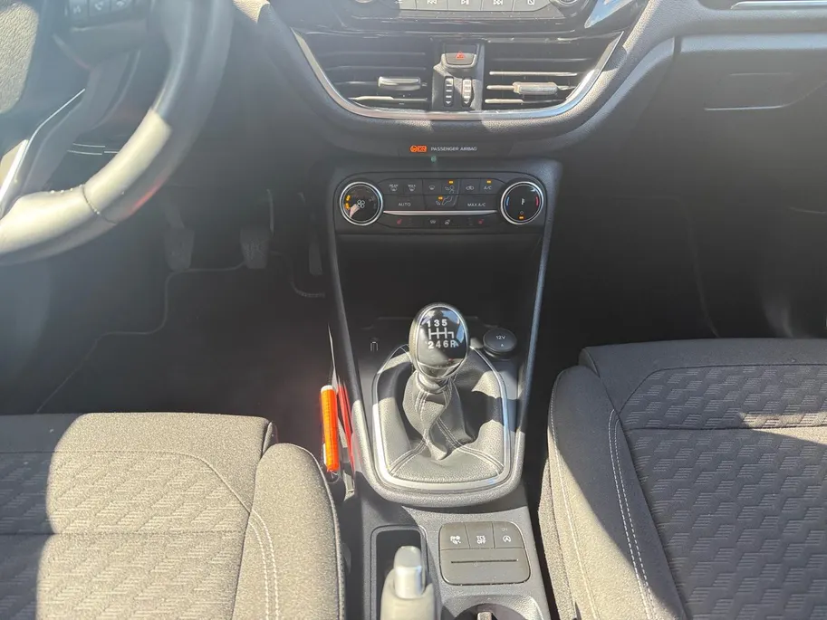 Ford Fiesta 1.0 EcoBoost Hybrid Titanium | Winter Pakket | Apple Carplay & Android Auto | Parkeersensoren achter | Climate Control |