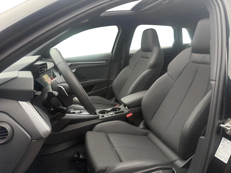 Audi A3 Sportback 35 TFSI S edition | 3X S Line | Schuif-Kantel Dak | Sportstoelen | SONOS | Camera | Stoelverwarming | Apple Carplay | Adaptief Cruise Control | Climate Control